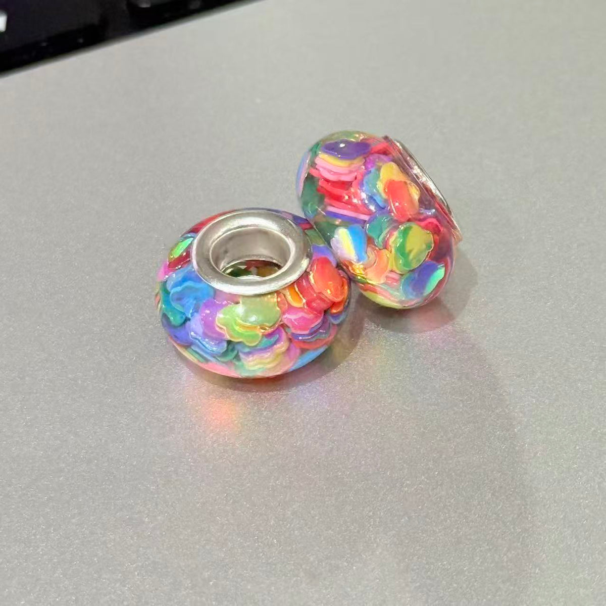 Large-hole sequin beads-V